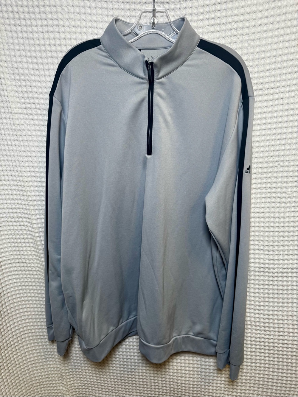 adidas Men’s Light Gray Half-Zip Performance Jacket with Black Shoulder Stripes-